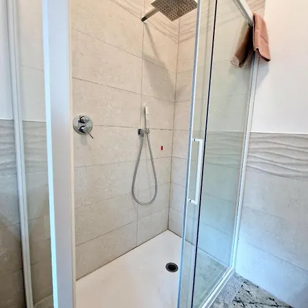 Iris فندق مبيت وإفطار